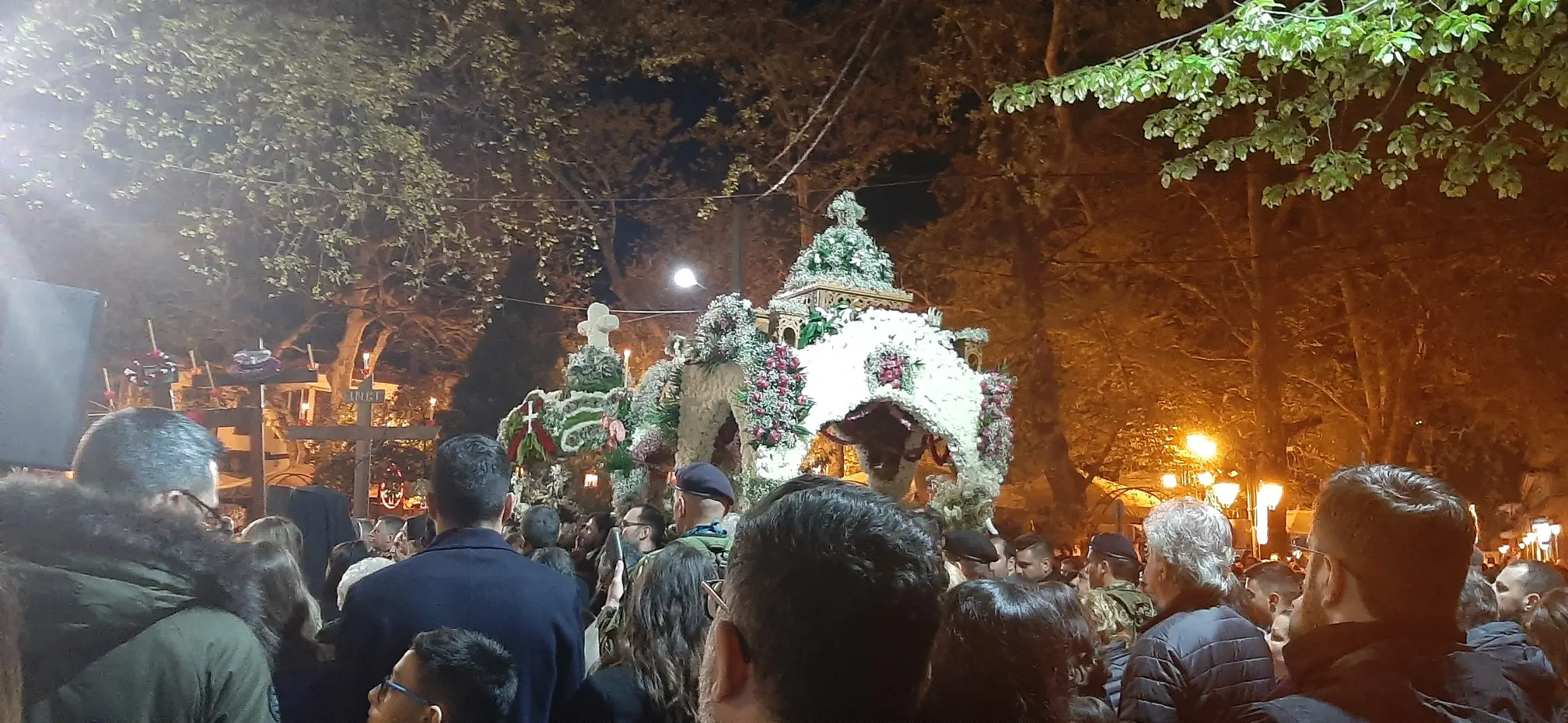 ΕΠΙΤΑΦΕΙΟΣ – ΧΑΛΚΙΝΑ ΓΟΥΜΕΝΙΣΣΑΣ